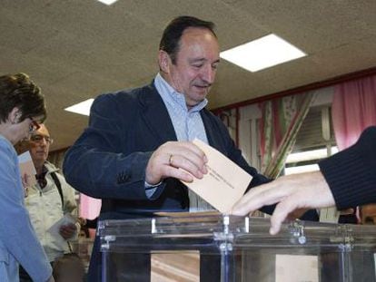El candidato del PP a la Presidencia del Gobierno de La Rioja, Pedro Sanz, optaba a su sexta reelección.