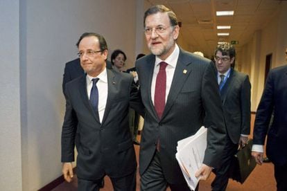 Fran&ccedil;ois Hollande y Mariano Rajoy, ayer en Bruselas.