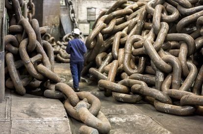 Las cadenas Vicinay, un invento de Vizcaya y cuyos eslabones de hierro llegan a pesar hasta 700 kilos, han recorrido todos los mares del planeta.