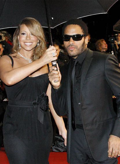 Los cantantes estadounidenses Mariah Carey y Lenny Kravitz aparecieron anoche juntos en la alfombra roja de Cannes para presentar una película en la que trabajan juntos. &#39;Precious&#39;, un drama social, premiado en el pasado festival de Sundance, sobre las dificultades de la vida de la comunidad afroamericana en EE UU.