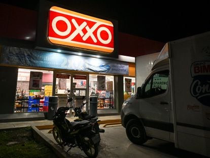 Una tienda Oxxo en Celestún, Estado de Yucatán (México).