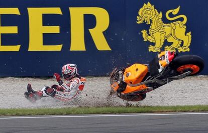 Marc Márquez va caure dues vegades dissabte al Circuit Ricardo Tormo.