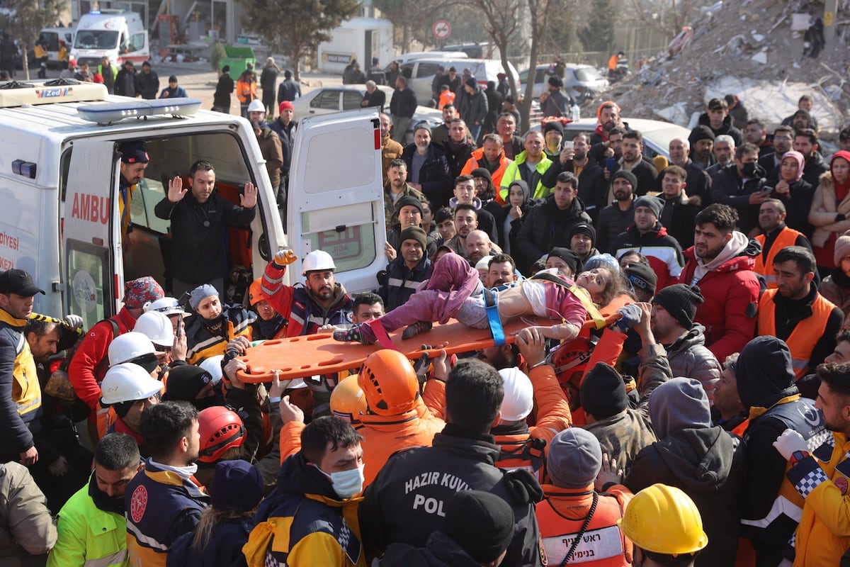 Terremotos en Turquía y Siria, última hora en directo |  El Parlamento Turco se reúne para aprobar el estado de emergencia en las 10 provincias más afectadas por los seísmos |  Internacional