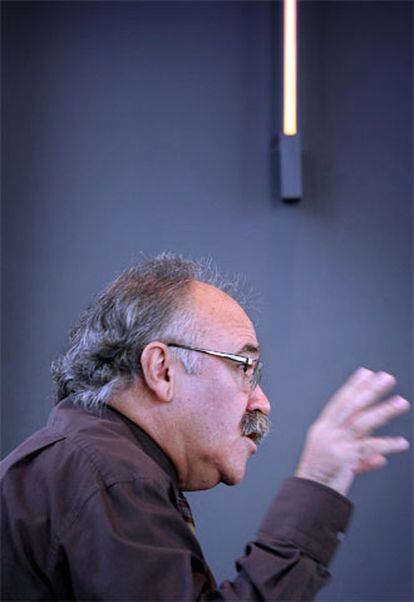 Josep Lluís Carod Roviera, ayer, durante la entrevista.
