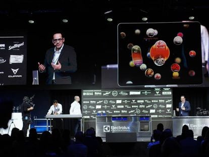 Ponencia sobre el uso de inteligencia artificial en la alta cocina durante el congreso gastronómico Madrid Fusión 2020.