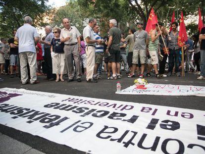 Protesta el viernes ante la nueva sede del Casal Tramontana.