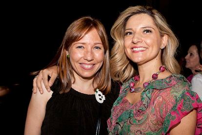 Susana Hernández, jefa de publicidad en Madrid de

	S Moda, y Ana Roibas, de Oriflame.