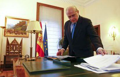 El ministro de lnterior, Jorge Fernández Díaz, en su despacho.
