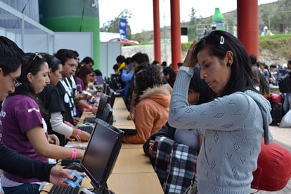 Participantes en una edición de Campus Party en Quito (foto: Distrogeek)