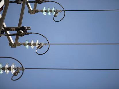 Tendido eléctrico en Sevilla.