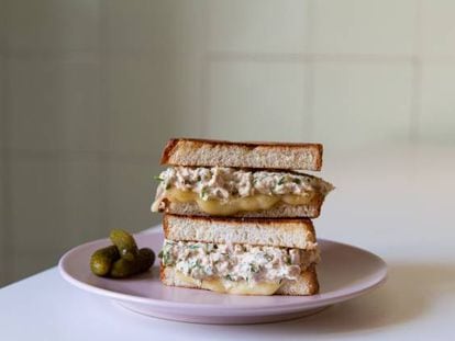 Sándwich de atún y queso fundido (Tuna melt)