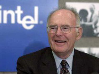 Los fundadores de Intel y Netflix donan la mitad de su fortuna