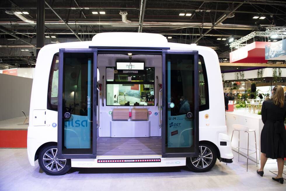 Modelo de autobús autónomo presentado por Alsa en Fitur 2022.