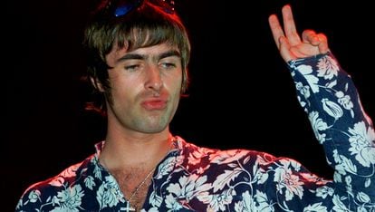 Liam, sobre hacer giras en América, en NME en 2006:

"Los americanos quieren a tíos del grunge apuñalándose sobre el escenario. Entonces llegamos nosotros, con nuestras pintas y con nuestro desodorante, y no lo pillan".