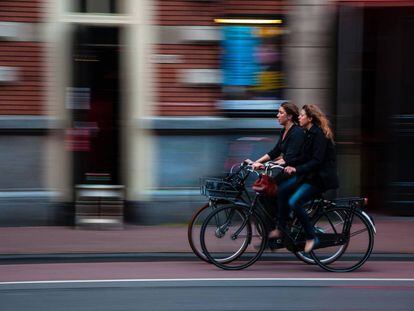 El estudio ha analizado los efectos del ejercicio moderado, como pasear en bici