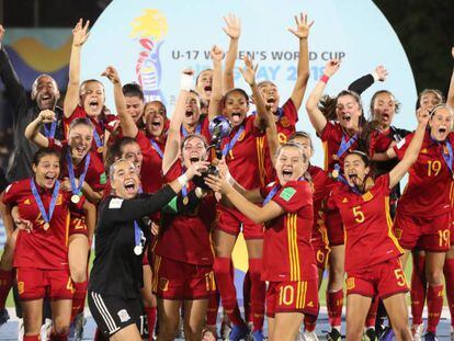 Las jugadoras españolas celebran la victoria ante México tras la final de la Copa Mundial Femenina de Fútbol Sub-17.