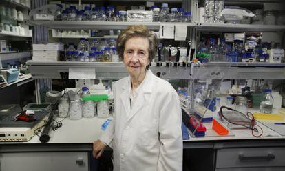 La científica Margarita Salas, en el Centro de Biología Molecular Severo Ochoa en 2015.