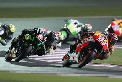Marc Márquez en la carrera de MotoGP del Gran Premio de Qatar. Márquez luchó rueda con rueda con Rossi.