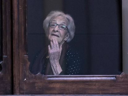 Ida Vitale, este lunes en la Biblioteca Nacional de Madrid. En vídeo, la poeta lee 'Fortuna', uno de sus poemas.