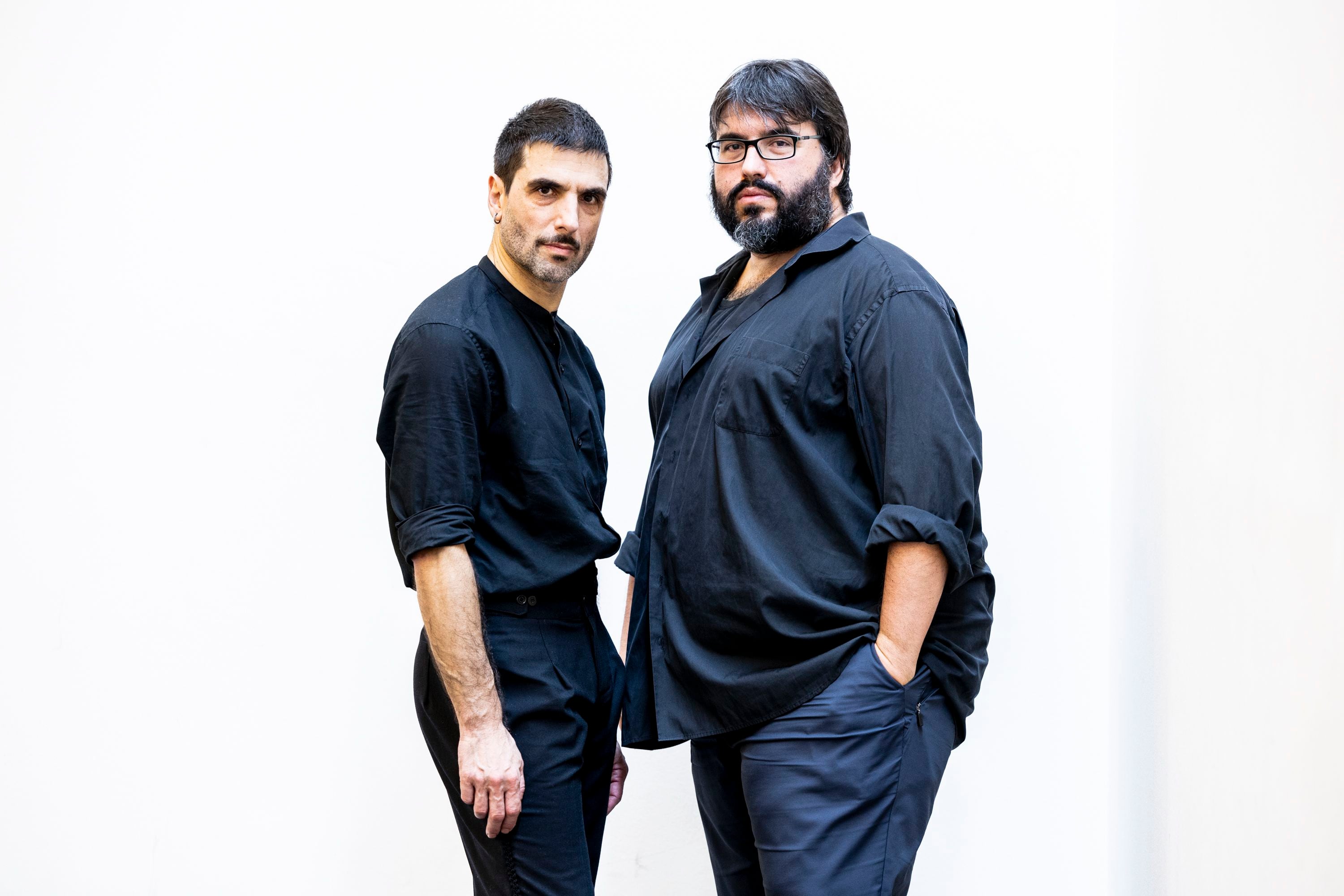 Valeriano Paños (izquierda) y Rafael Estévez en la sala de ensayo de los teatros del Canal, en Madrid, el 30 de noviembre.