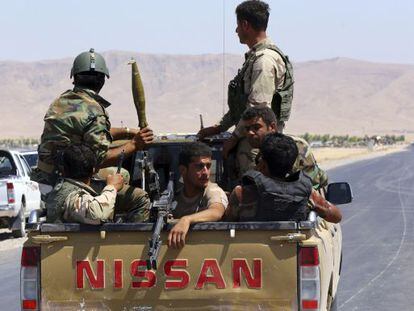 Milicianos kurdos cerca de Makhmur, en la provincia de Nínive.