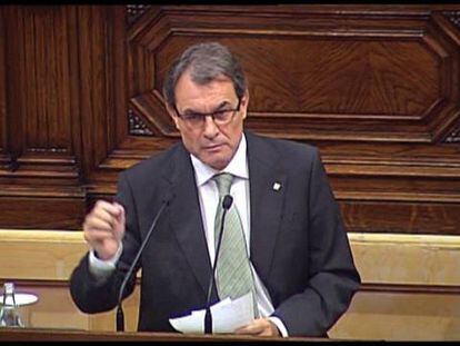 Artur Mas impulsará una consulta por la independencia sea o no legal