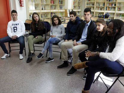 Grupo de mediadores contra el acoso escolar del instituto Camilo José Cela en Pozuelo de Alarcón, Madrid.