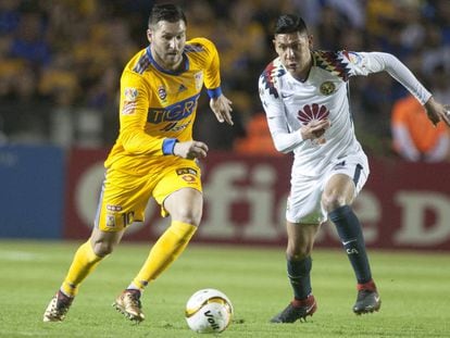 Gignac de Tigres se enfrenta contra Álvarez de América.