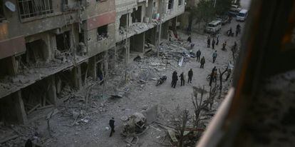 Bombardeo de las fuerzas sirias en Douma. 