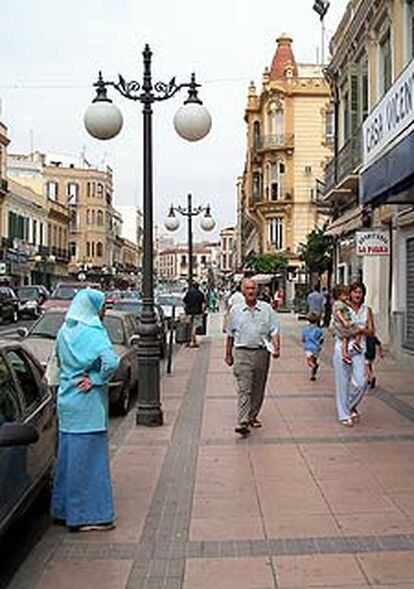 Un aspecto de una calle del centro de Melilla.