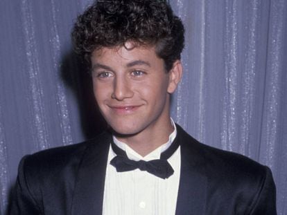 Kirk Cameron en 1989. Era un ídolo juvenil y promesa de la pantalla gracias a la serie 'Los problemas crecen' (1985-1992).