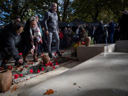 Inauguración, el pasado 19 de noviembre, del Centro Memorial de los centros de detención de Pamplona, con autoridades de la comunidad, familiares de presos y asociaciones de memoria.