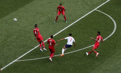 Jesse Lingard, de Inglaterra, marca el tercer gol frente a Panamá.