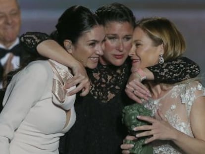 Las hijas de Pepa Flores recogen el premio de Honor en la primera gala desde 2005 que ha contado con la presencia de un presidente del Gobierno