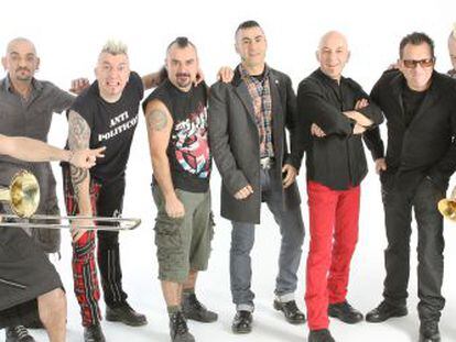 El grupo Ska-p al completo.