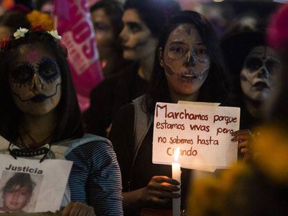 Mujeres protestan contra la violencia feminicida en M&eacute;xico hace un mes y medio.