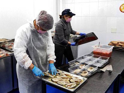 La Ong de José Andrés llega a España para servir comidas a los más necesitados por la pandemia.