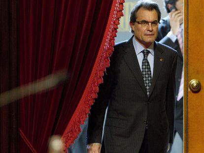 El presidente de la Generalitat y de Convergència, Artur Mas, entrando en el plenario del Parlament.