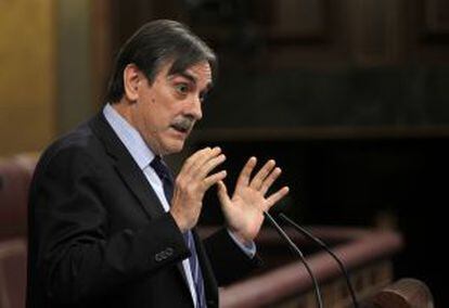 Valeriano G&oacute;mez, en la tribuna del Congreso.