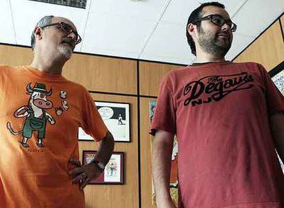 José Luis Martín y Albert Monteys, editor y director de <i>El Jueves</i>, tras conocer el secuestro del último número.