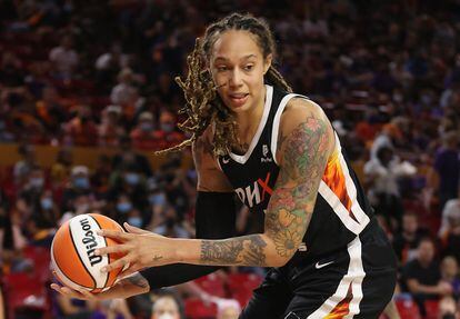 Brittney Griner, del Phoenix Mercury, durante un juego de las semifinales de la WNBA, el 3 de octubre de 2021 en Arizona.