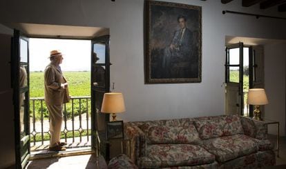Carlos Falcó Marqués de Griñón, en su casa en Malpica de Tajo en Toledo.