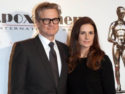 El actor Colin Firth y su esposa Livia durante los premios Apoximeno en Florencia en noviembre de 2017. 