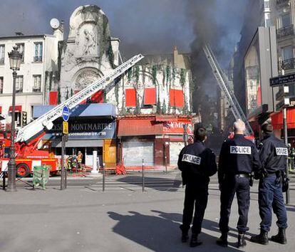 El mítico teatro Elysée-Montmartre, situado en el centro de París, ha ardido esta mañana. Más de 80 bomberos han acudido a sofocar el incendio.