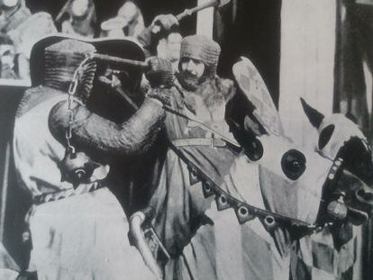 Bois-Gilbert (de espaldas) e Ivanhoe, a golpes en una imagen del filme de 1952.