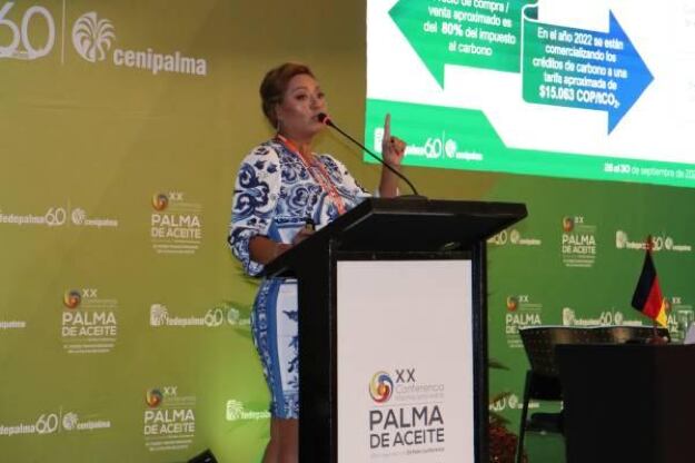 Bárbara Lara, de Global Consulting, presentó los proyectos de carbono para agroindustria en el congreso internacional de cultivadores de palma africana en 2022.