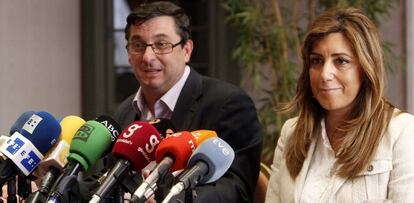 Luis Centella y Susana Díaz en la rueda de prensa de este miércoles.