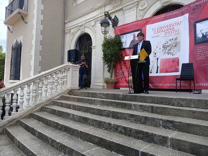 El expresidente de la Generalitat Carles Puigdemont pronuncia una conferencia en la Universitat Catalana d'Estiu (UCE), en la localidad francesa de Prades.