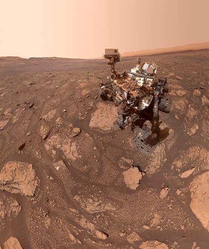 La nave de la NASA 'Curiosity' se tomó esta selfie en un lugar apodado "Mary Anning" en honor a una paleontóloga inglesa del siglo XIX.