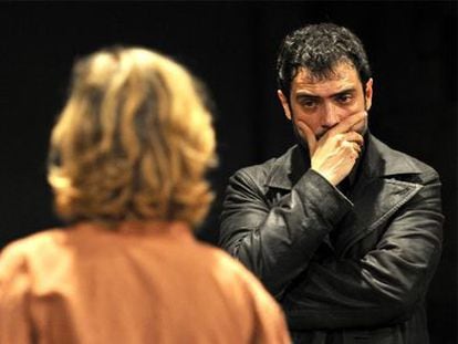 Julio Manrique como Hamlet en el montaje de la obra de Shakespeare de Oriol Broggi.